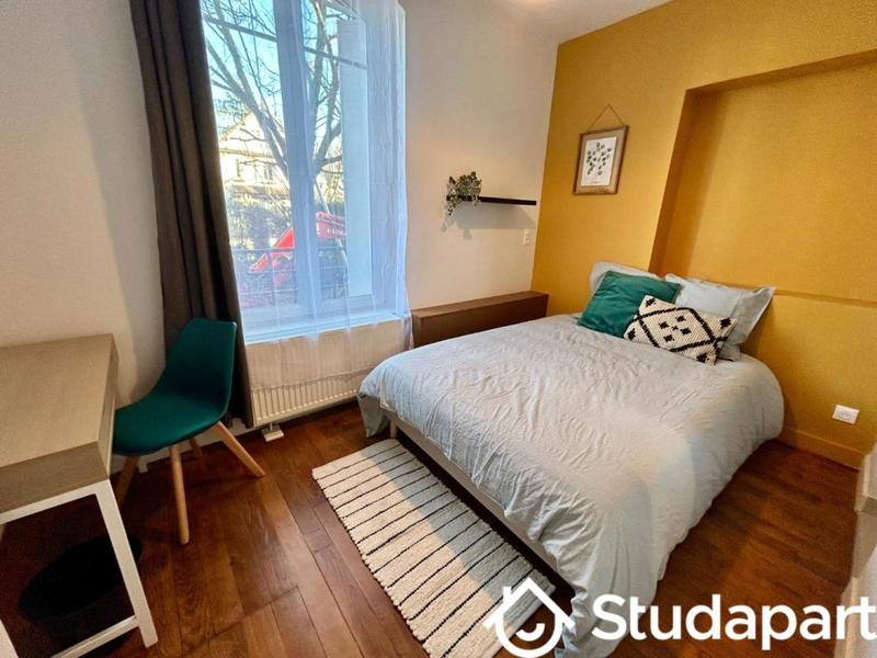 Chambre - 13 m² - 1 pièce