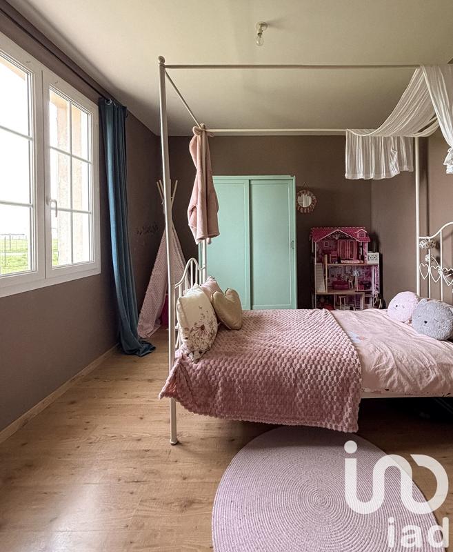 Maison - 297 m² - 11 pièces