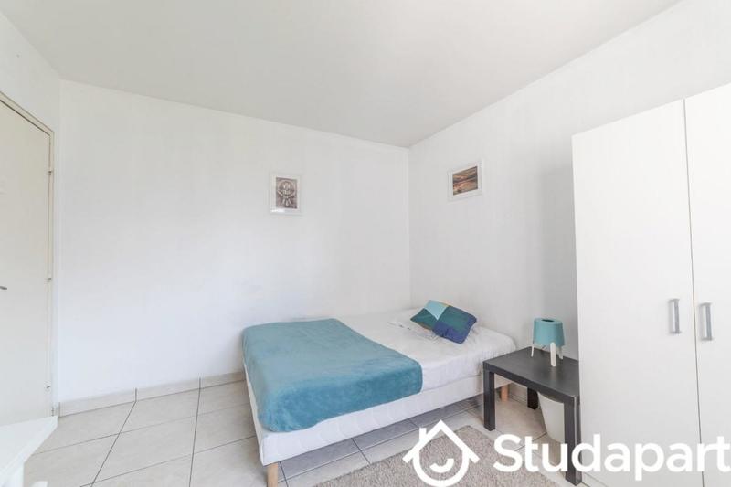 Chambre - 15 m² - 1 pièce