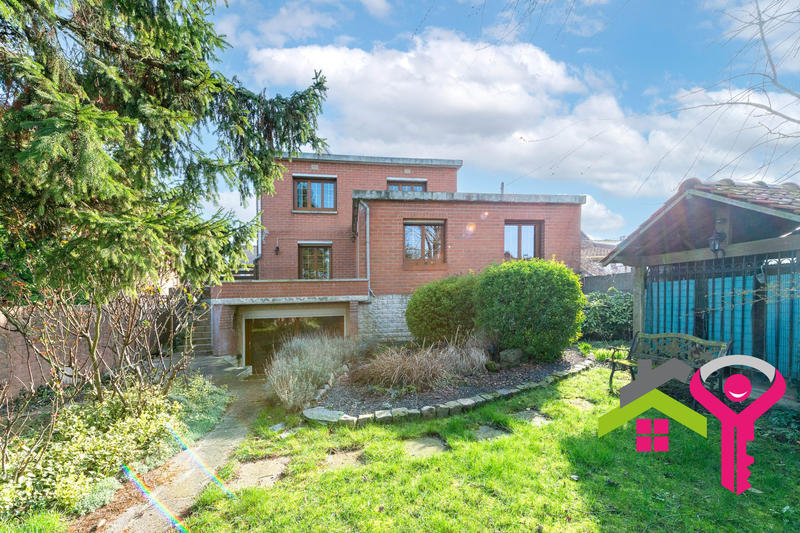 Maison - 170 m² - 6 pièces