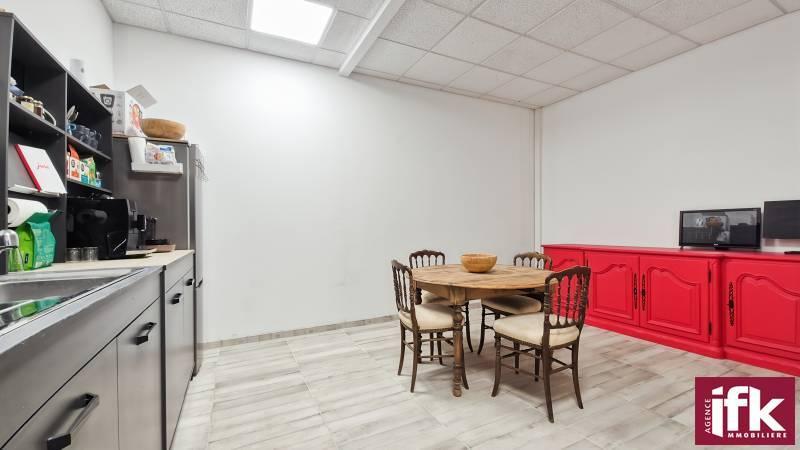 Local commercial - 106 m² - 3 pièces