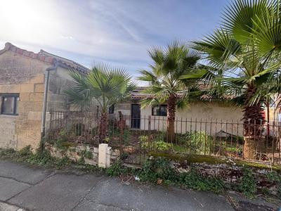 Local commercial - 75 m² - 3 pièces