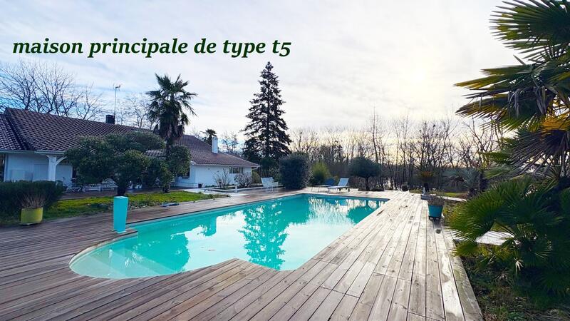 Maison - 280 m² - 7 pièces