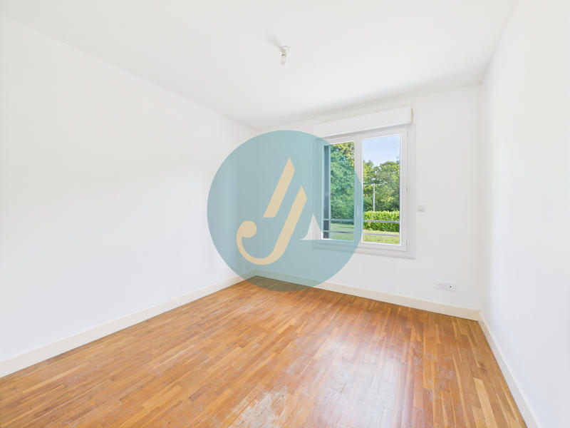 Maison - 83 m² - 5 pièces