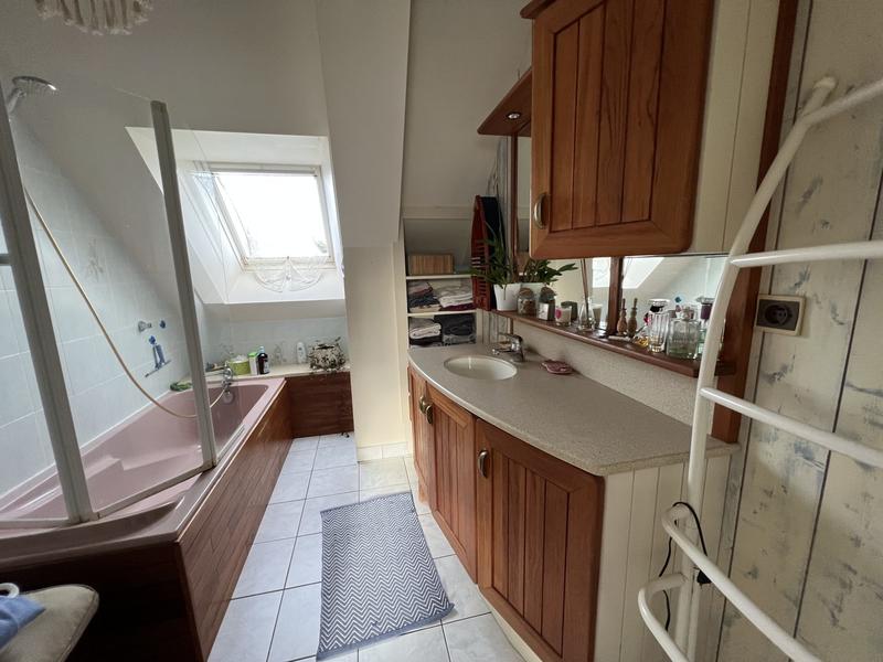 Maison - 136 m² - 6 pièces