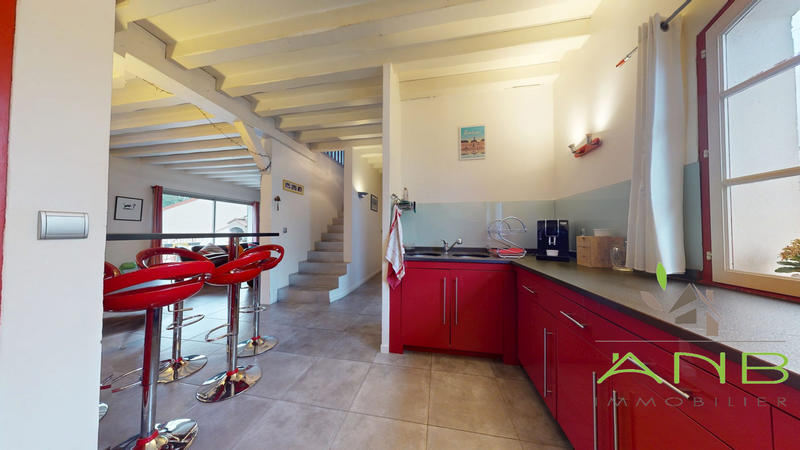 Maison - 188 m² - 9 pièces