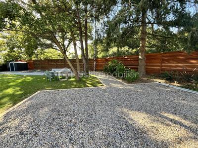 Maison - 104 m² - 4 pièces