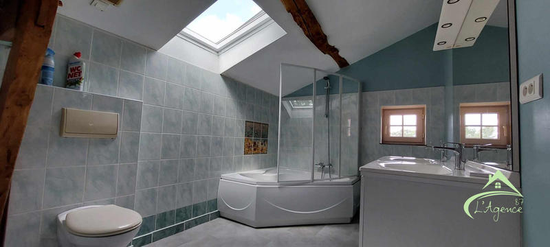 Maison traditionnelle - 105 m² - 5 pièces