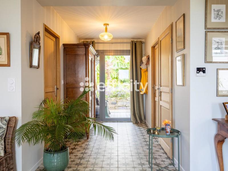 Maison - 151 m² - 7 pièces