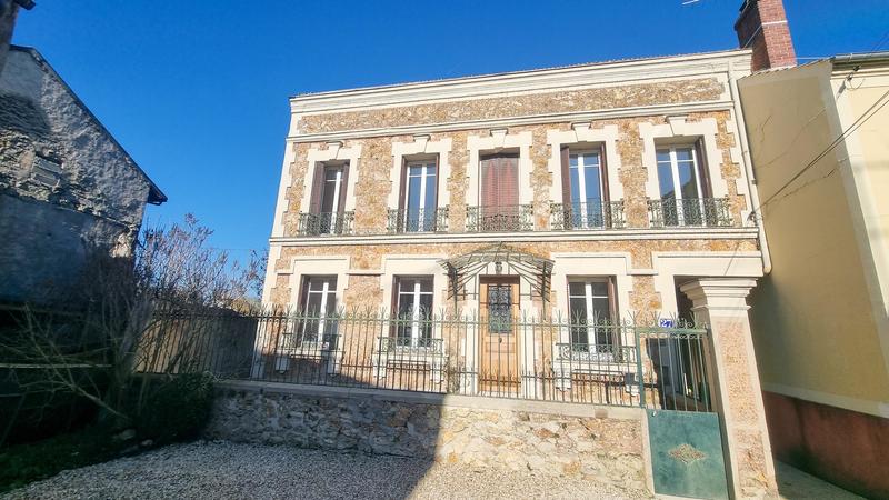 Maison - 162 m² - 8 pièces