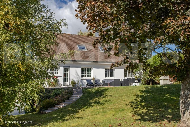 Maison - 180 m² - 7 pièces