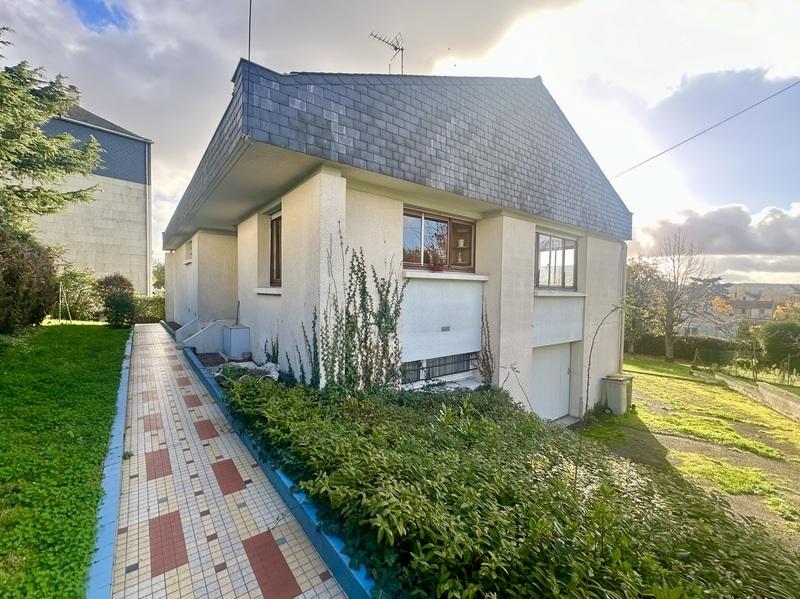 Maison - 140 m² - 5 pièces