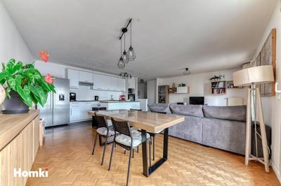Appartement - 95 m² - 4 pièces