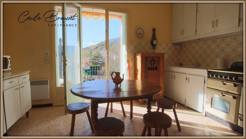 Maison - 210 m² - 7 pièces