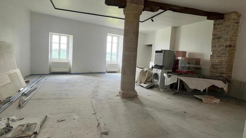 Maison de ville - 1 300 m² - 10 pièces