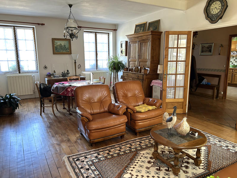 Maison - 140 m² - 6 pièces