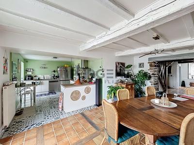 Maison - 147 m² - 5 pièces