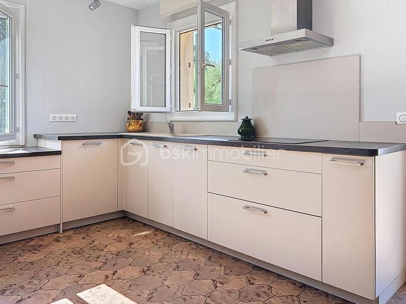 Villa - 230 m² - 8 pièces