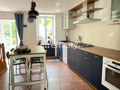 Maison de bourg - 136 m² - 6 pièces