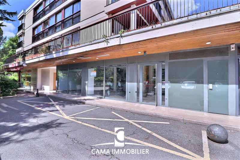 Local commercial - 167 m²