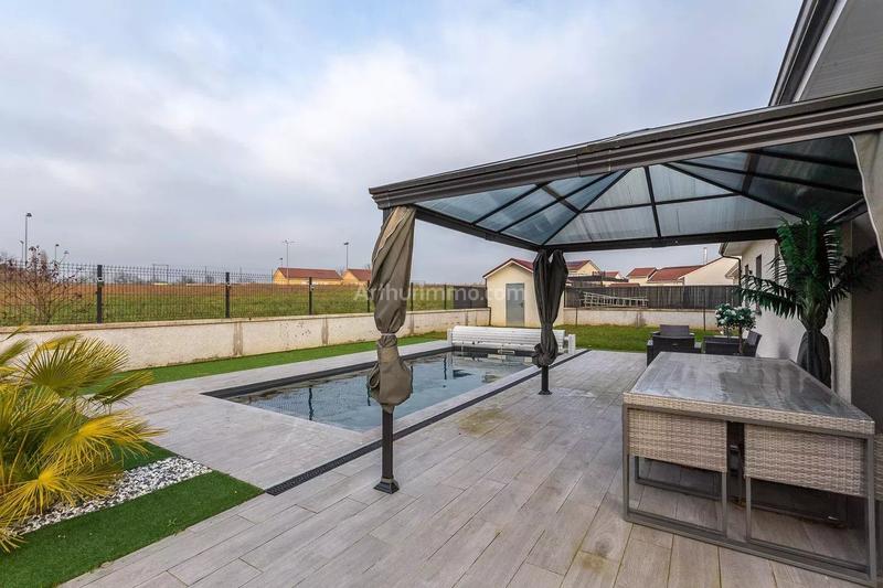 Maison - 127 m² - 5 pièces