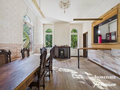 Maison - 300 m² - 10 pièces