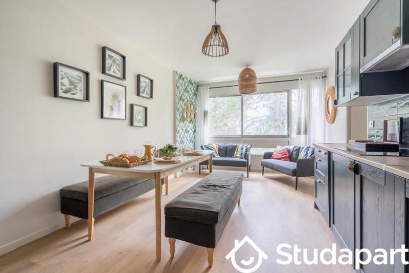 Chambre - 9 m² - 1 pièce