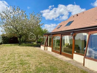 Maison - 180 m² - 8 pièces