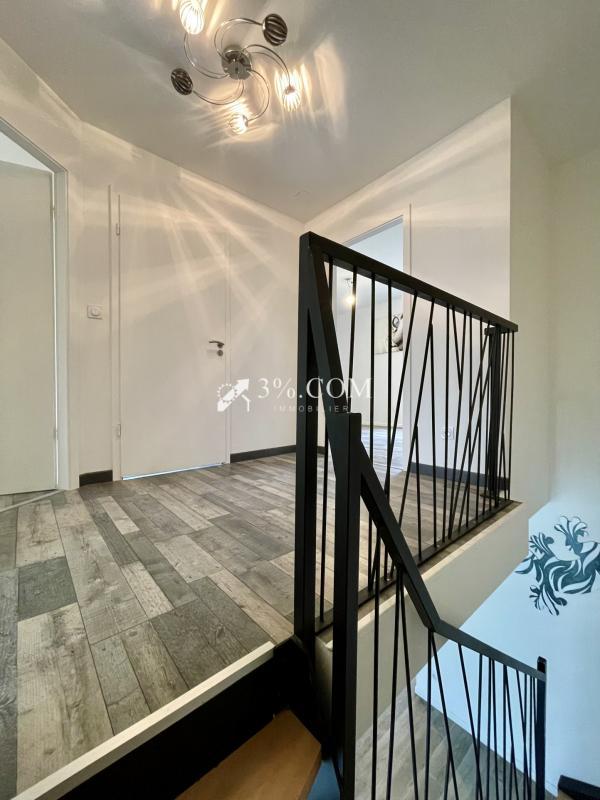 Maison - 99 m² - 5 pièces