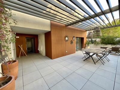 Appartement - 82 m² - 4 pièces