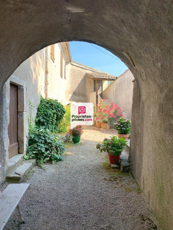 Maison - 220 m² - 8 pièces