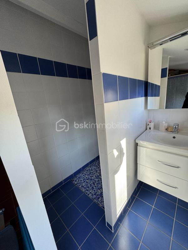 Maison - 210 m² - 7 pièces