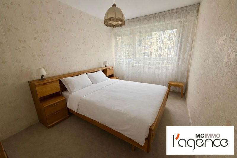 Appartement - 80 m² - 4 pièces