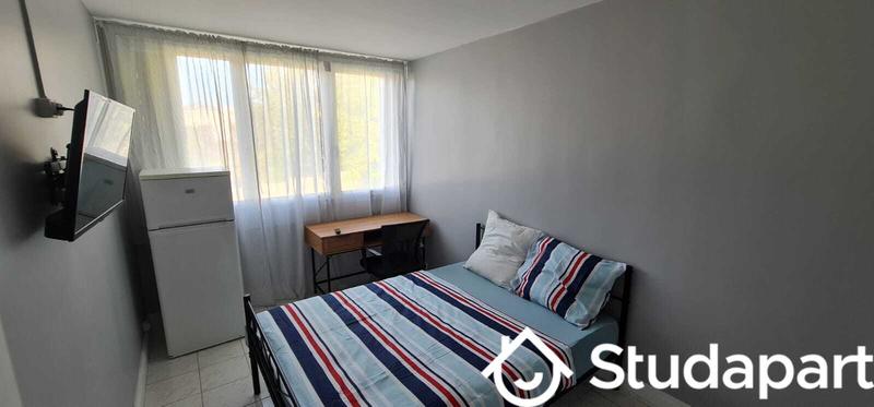 Chambre - 14 m² - 1 pièce