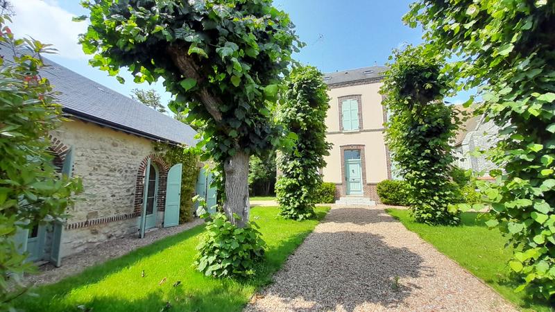 Maison - 210 m² - 6 pièces