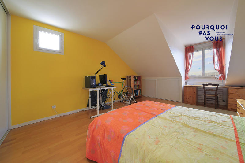 Appartement - 210 m² - 6 pièces