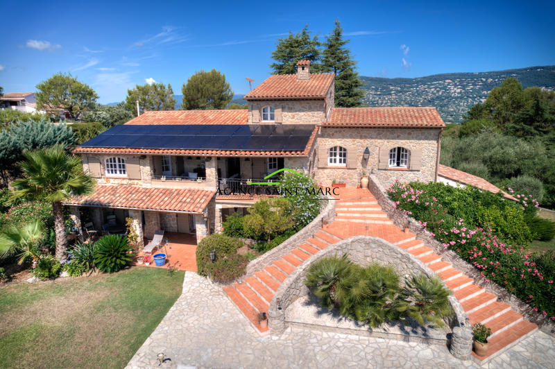 Propriété - 296 m² - 8 pièces