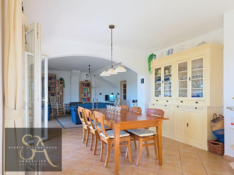 Maison - 174 m² - 5 pièces