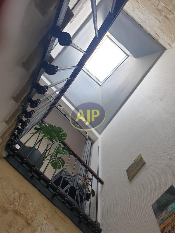 Maison - 169 m² - 6 pièces