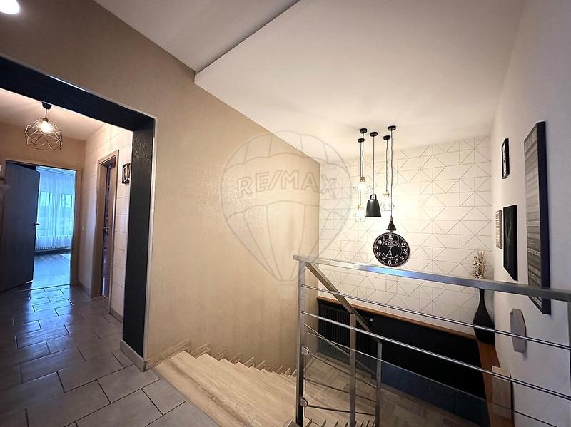 Maison de ville - 178 m² - 5 pièces