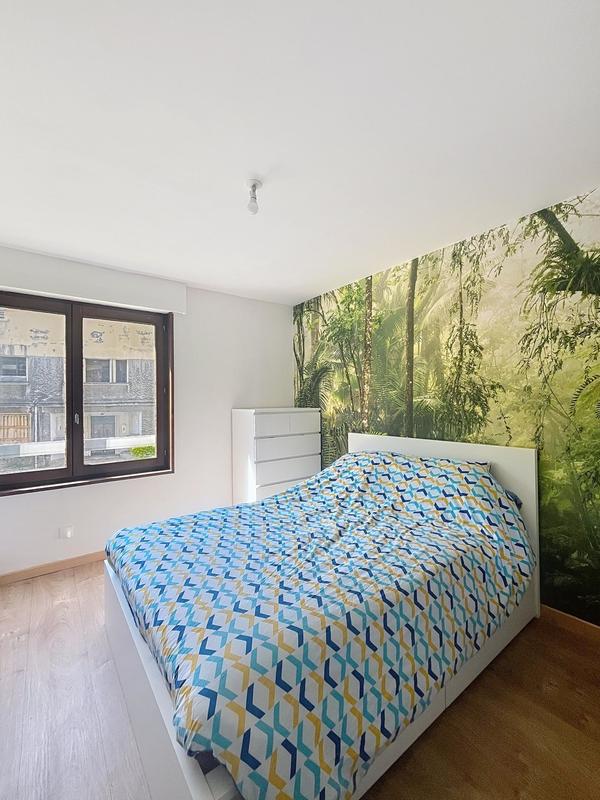 Appartement - 80 m² - 5 pièces