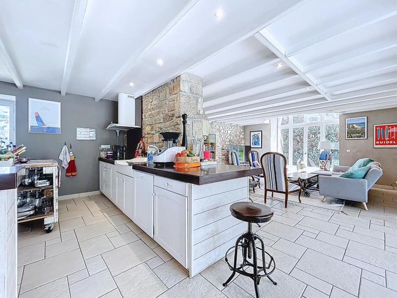 Maison - 221 m² - 6 pièces