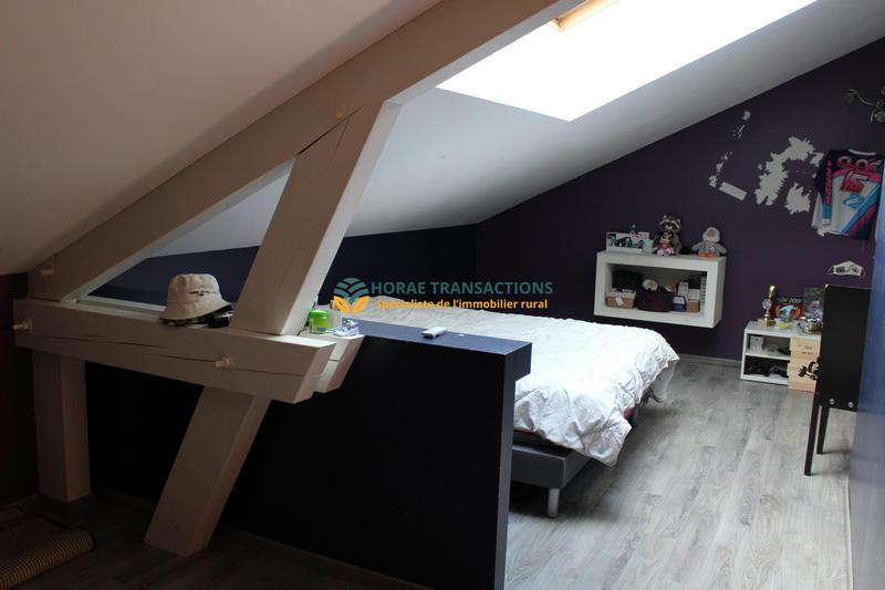 Maison - 327 m² - 9 pièces