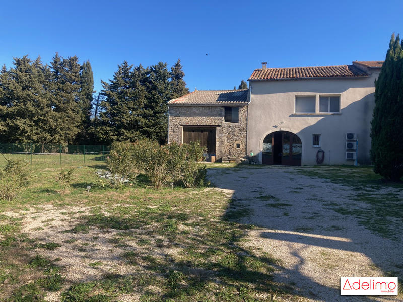 Mas - 418 m² - 18 pièces