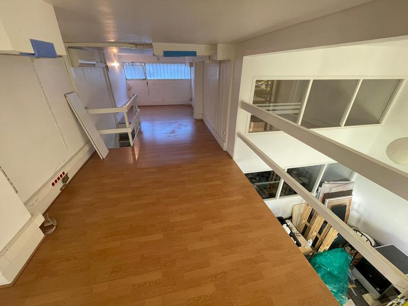 Local commercial - 97 m² - 3 pièces