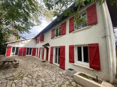 Maison - 171 m² - 5 pièces