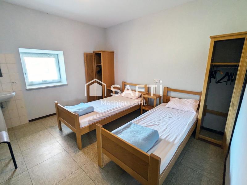 Local commercial - 1 500 m² - 20 pièces