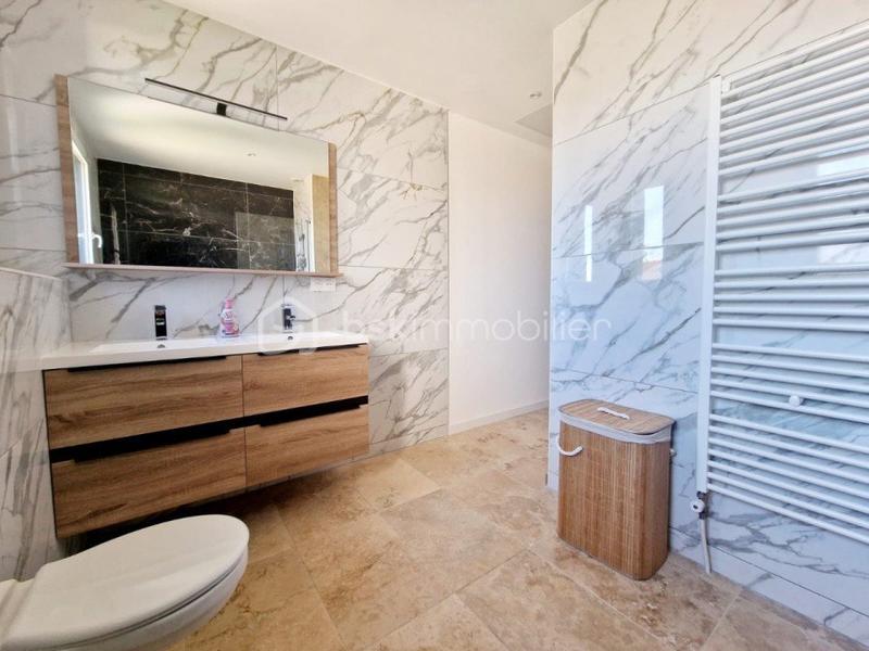 Maison - 180 m² - 7 pièces