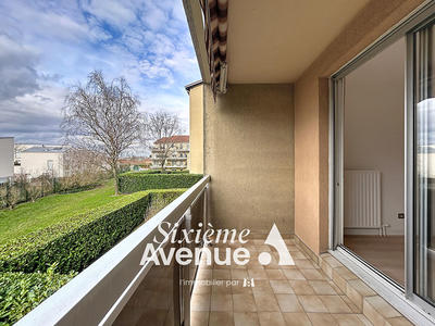 Appartement - 81 m² - 4 pièces