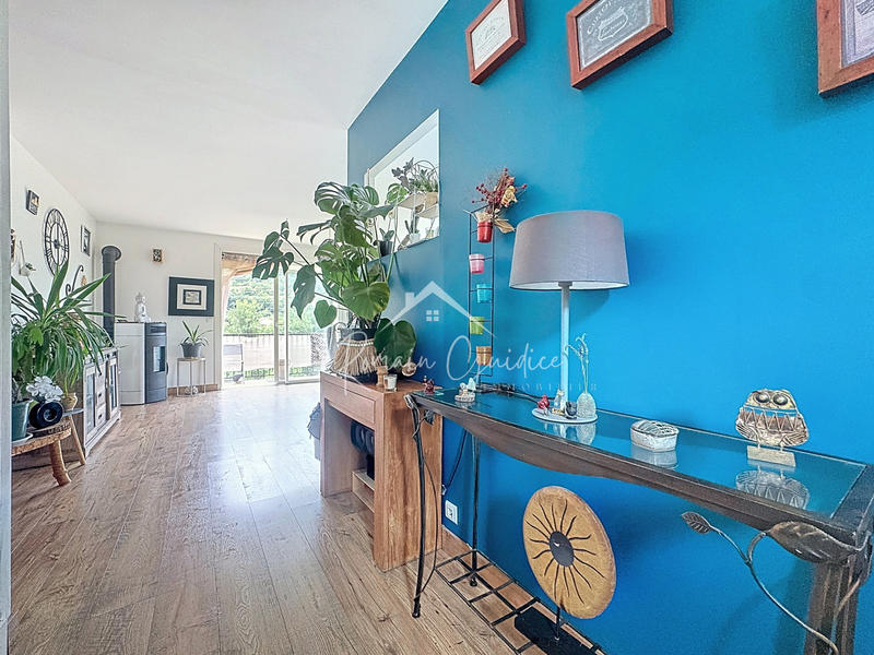 Appartement - 98 m² - 4 pièces